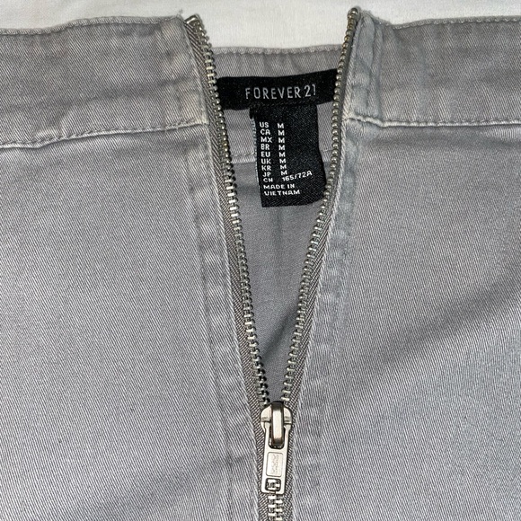 Grey zipper skirt! - Picture 3 of 3